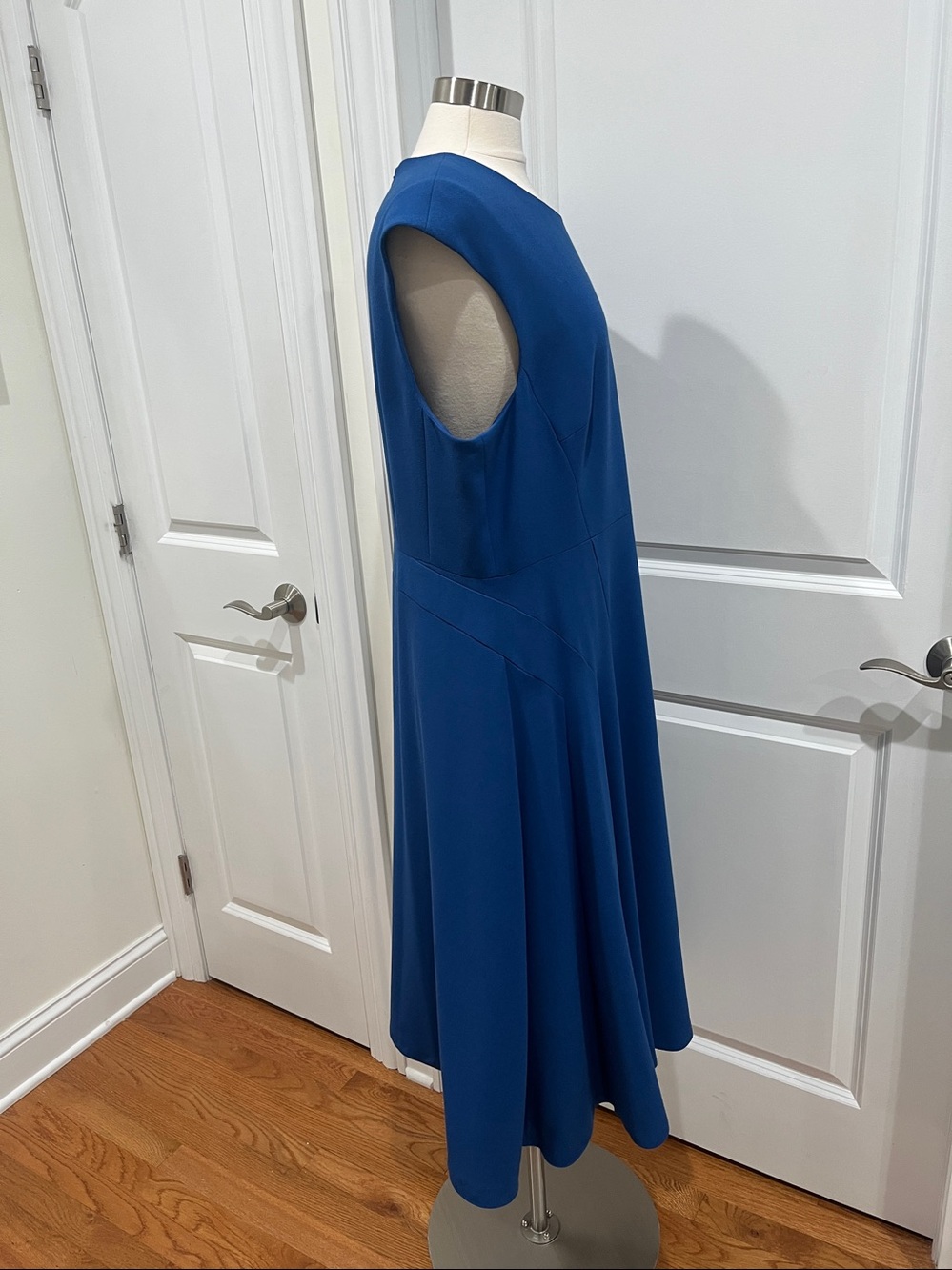 L.K. Bennet Aylin Midi Dress in Hockney Blue Size 16 - Picture 5 of 15